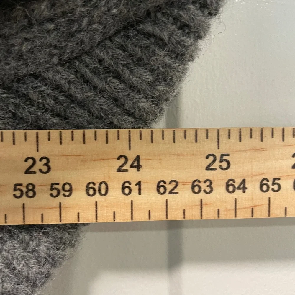 Duluth Trading Co Mens 2XL Gray 100% Shetland Wool Cable Knit Crew Neck Sweater